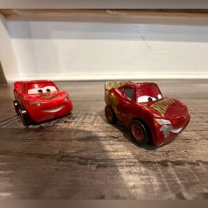 2 mini lightning McQueen Toy Cars